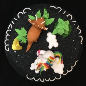 Tarta dinosaurios y unicornios